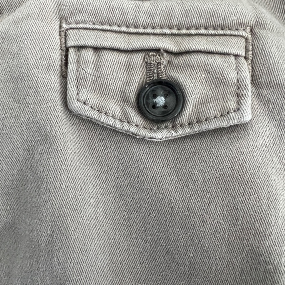 Banana Republic City Chino Shorts - Picture 2 of 6